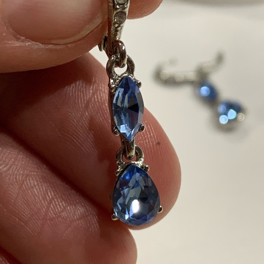 GIVENCHY STUNNING!! Blue & Silver Earrings - Picture 2 of 5